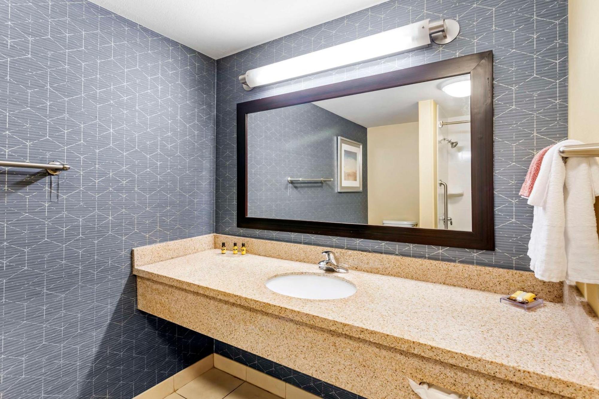 Western Hotel 3*